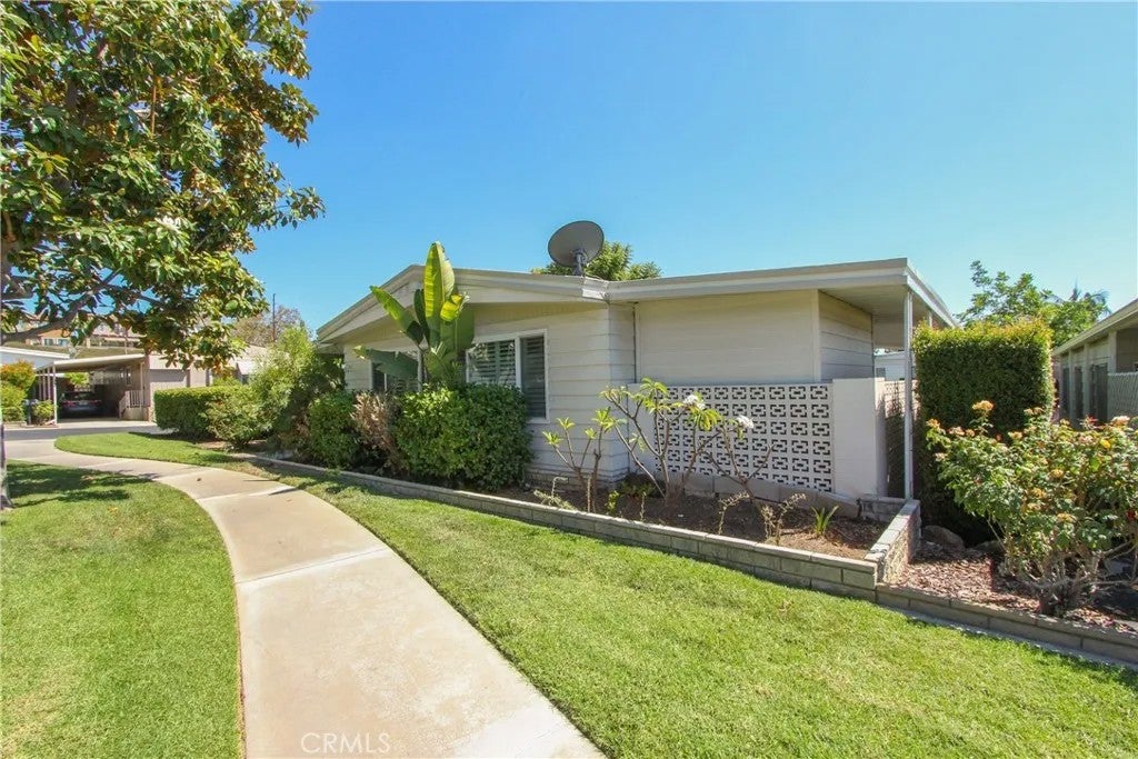 16959 Lake Park