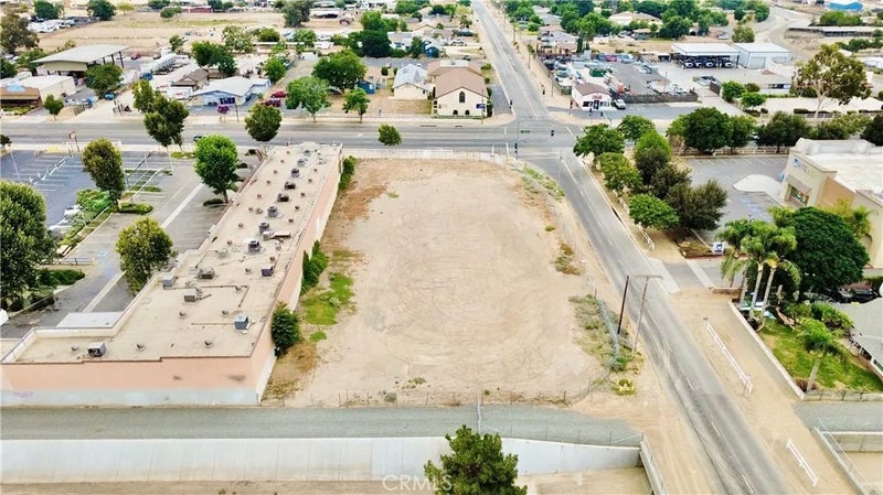 0 6th & Valleyview