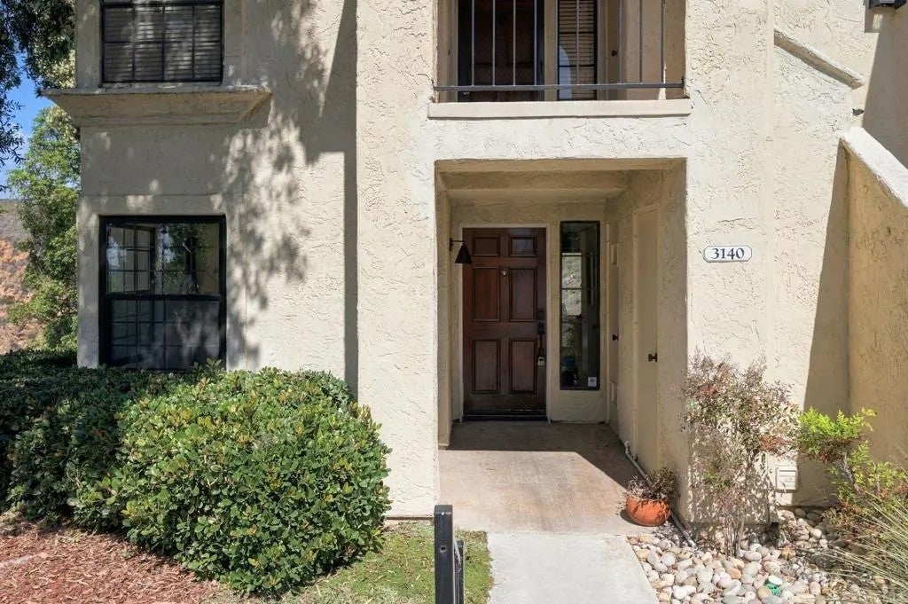 3140 Arroyo Vista