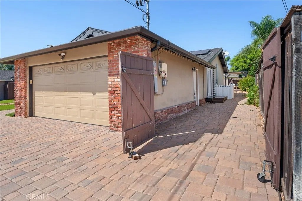 6034 Lancaster Drive