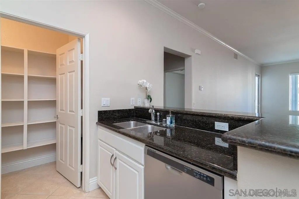 Photo of 12368 Carmel Country Rd #304, San Diego, CA 92130 (MLS # 260004072)