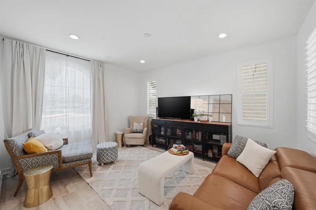 1190 Camino Prado