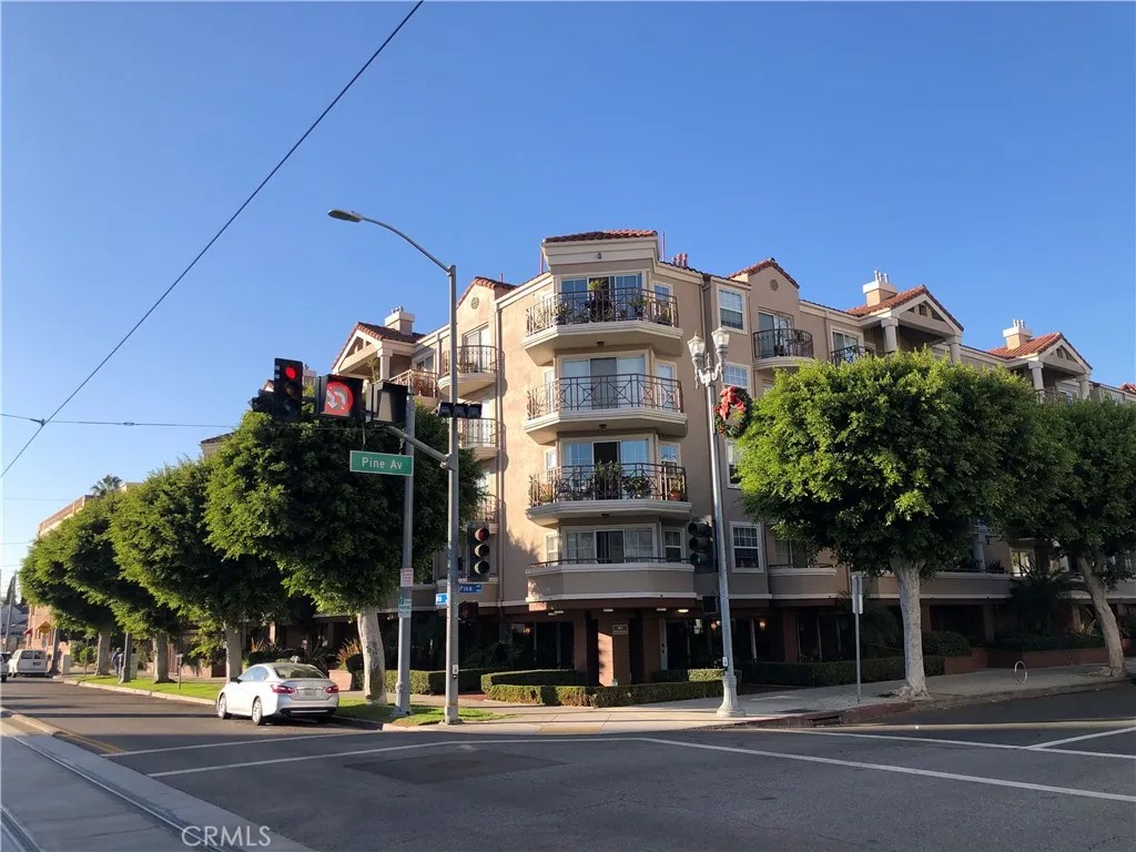 801 Pine Avenue 203