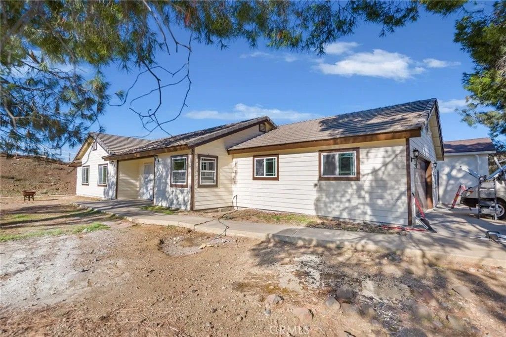 Photo of 6401 Hubbard Rd, Acton, CA 93510 (MLS # GD25268617)