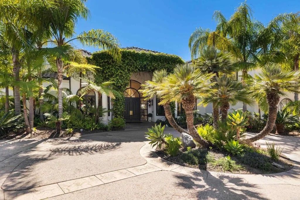 Photo of 16427 Avenida Cuesta Del Sol, Rancho Santa Fe, CA 92067 (MLS # NDP2602779)