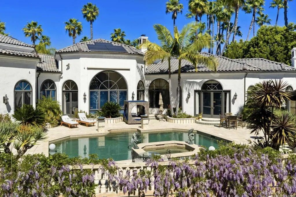 Photo of 16427 Avenida Cuesta Del Sol, Rancho Santa Fe, CA 92067 (MLS # NDP2602779)