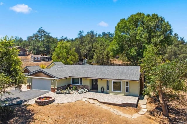 2438 Duraznitos Rd, Ramona