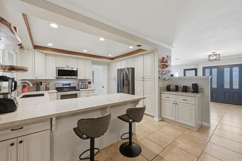 2438 Duraznitos Rd