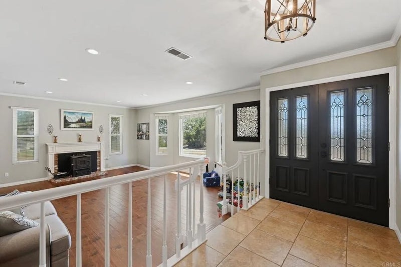 2438 Duraznitos Rd