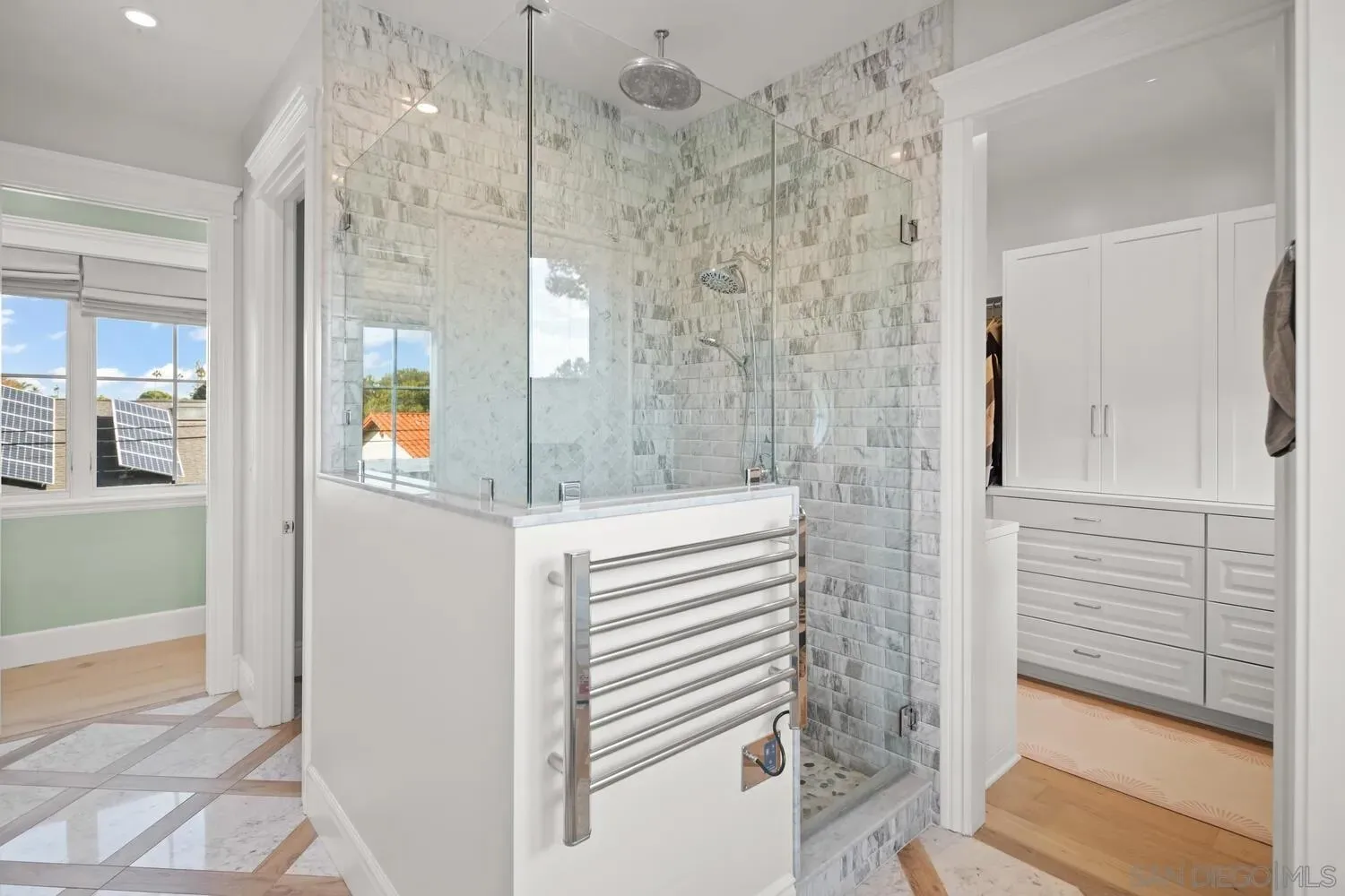 Coronado, California 92118, United States, 5 Bedrooms Bedrooms, ,6 BathroomsBathrooms,Residential,Pending,233110