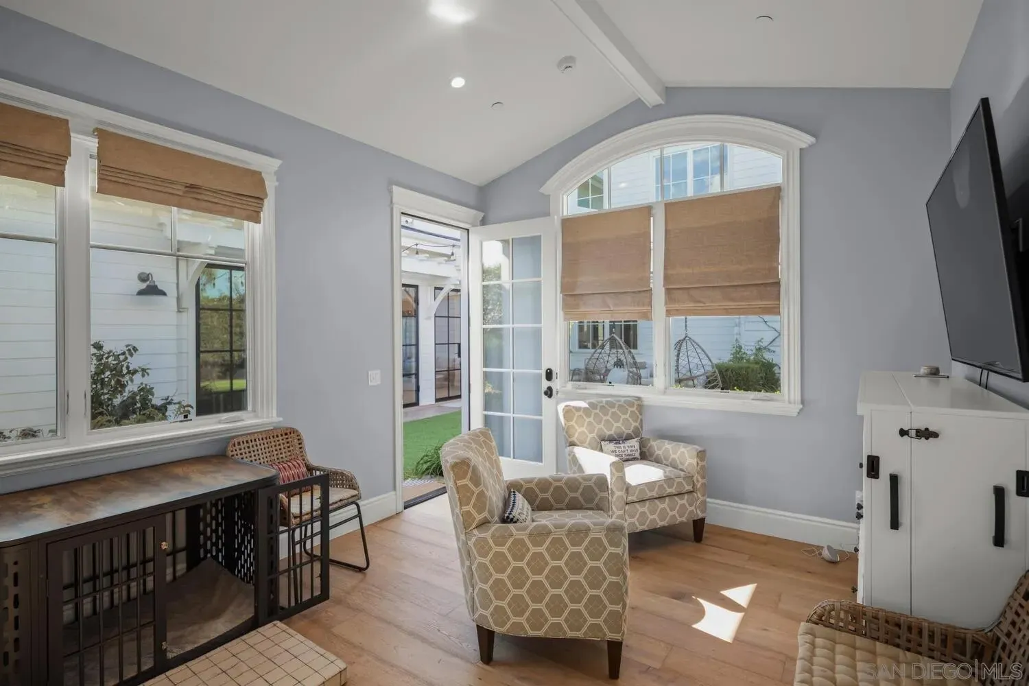 Coronado, California 92118, United States, 5 Bedrooms Bedrooms, ,6 BathroomsBathrooms,Residential,Pending,233110