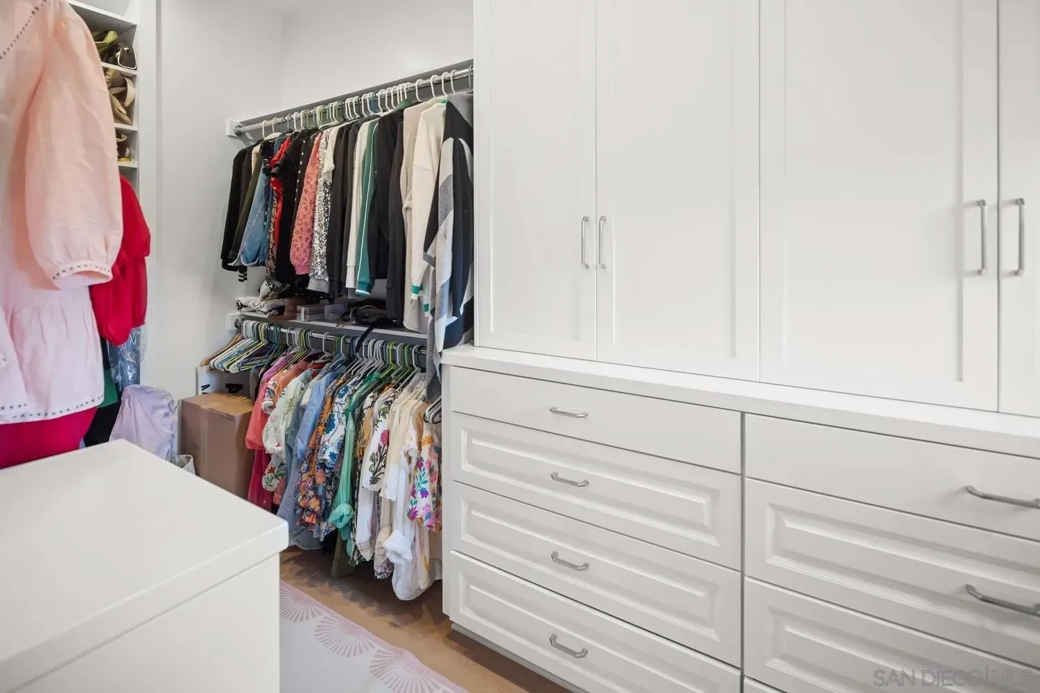 Coronado, California 92118, United States, 5 Bedrooms Bedrooms, ,6 BathroomsBathrooms,Residential,Pending,233110