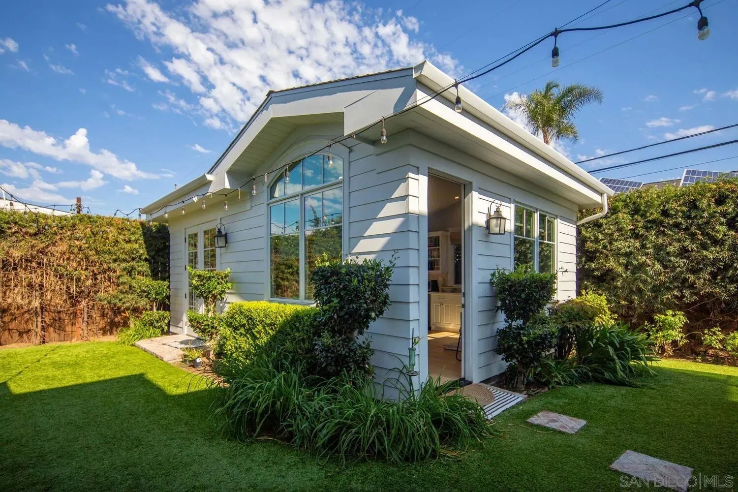 Coronado, California 92118, United States, 5 Bedrooms Bedrooms, ,6 BathroomsBathrooms,Residential,Pending,233110