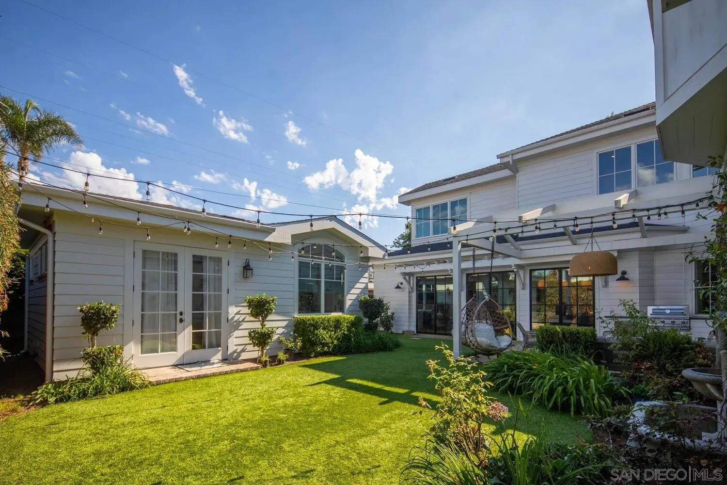 Coronado, California 92118, United States, 5 Bedrooms Bedrooms, ,6 BathroomsBathrooms,Residential,Pending,233110