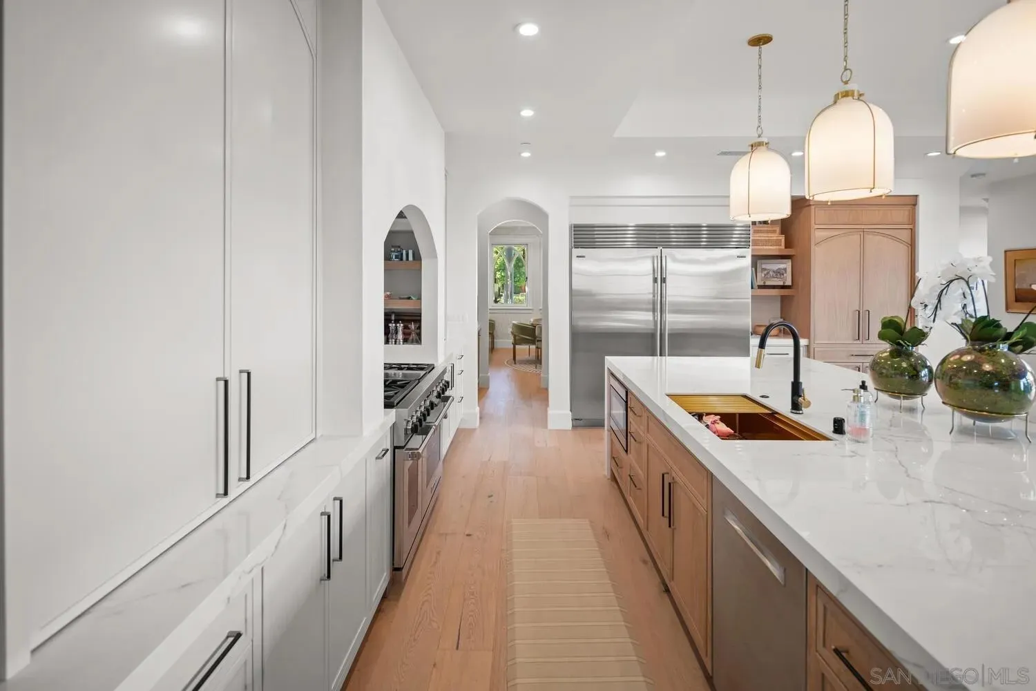 Coronado, California 92118, United States, 5 Bedrooms Bedrooms, ,6 BathroomsBathrooms,Residential,Pending,233110