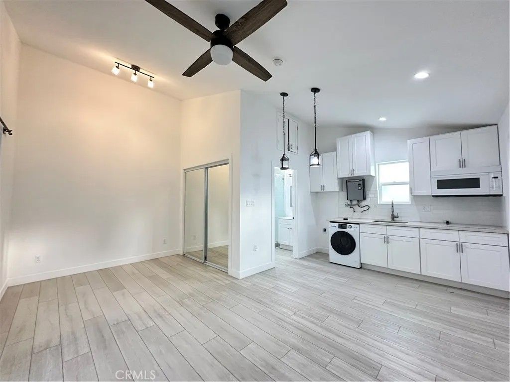 Photo of 19119 Delight Street, Canyon Country, CA 91351 (MLS # SR25282037)