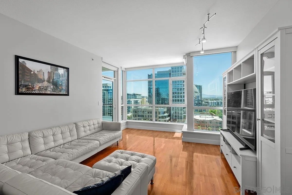 325 7th Avenue 1102