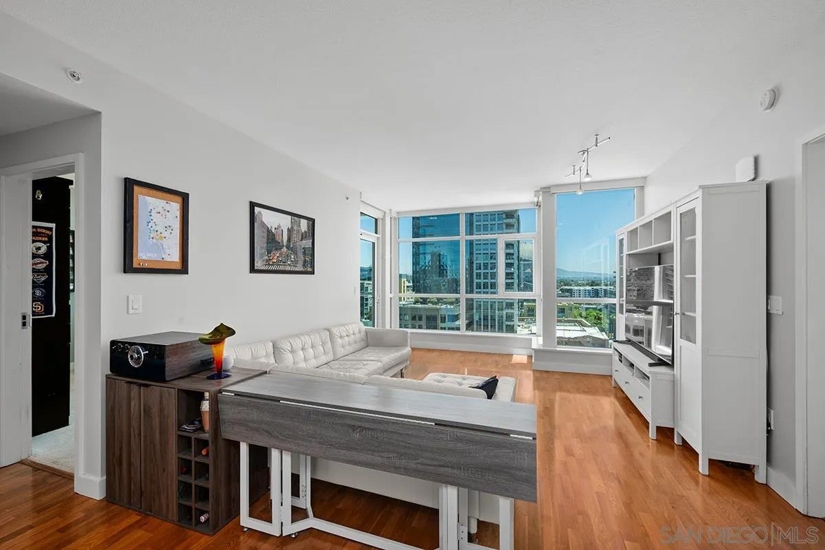 325 7th Avenue 1102