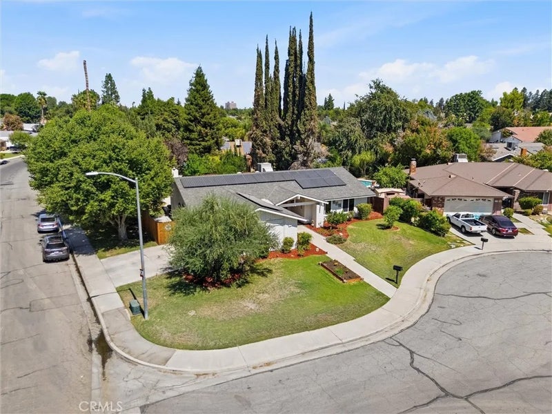 308 Swan Court