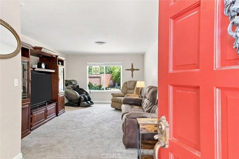 308 Swan Court