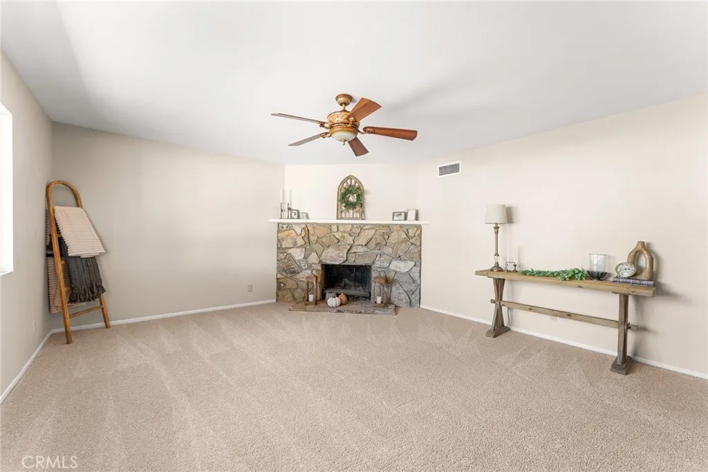 718 Robinhood Lane