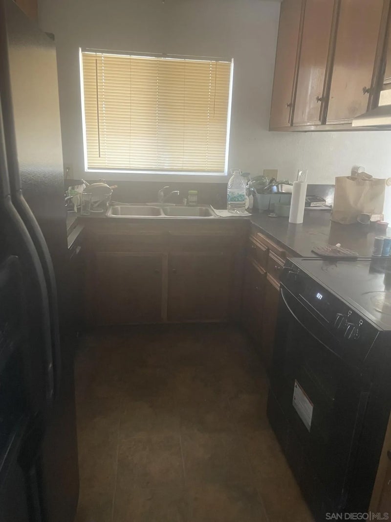 14578 Olive Vista