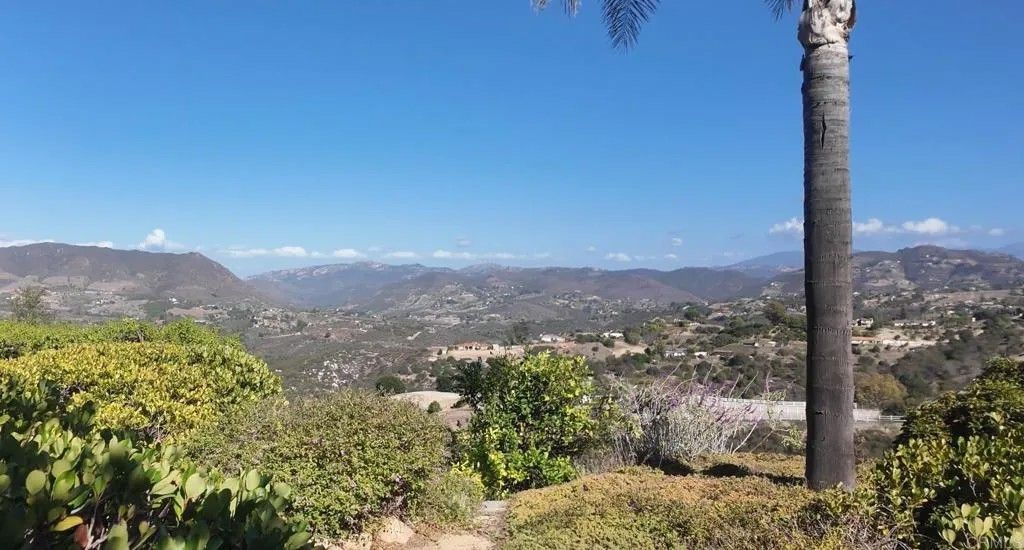 Photo of 1707 Santa Margarita Drive, Fallbrook, CA 92028 (MLS # NDP2510157)