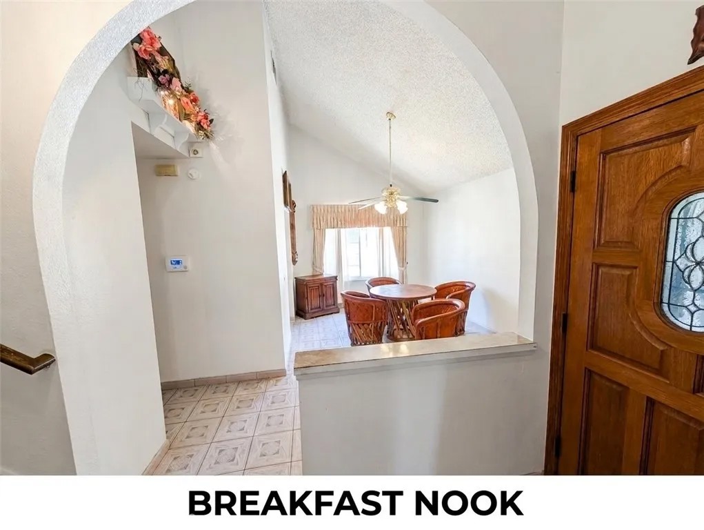 15305 La Valle