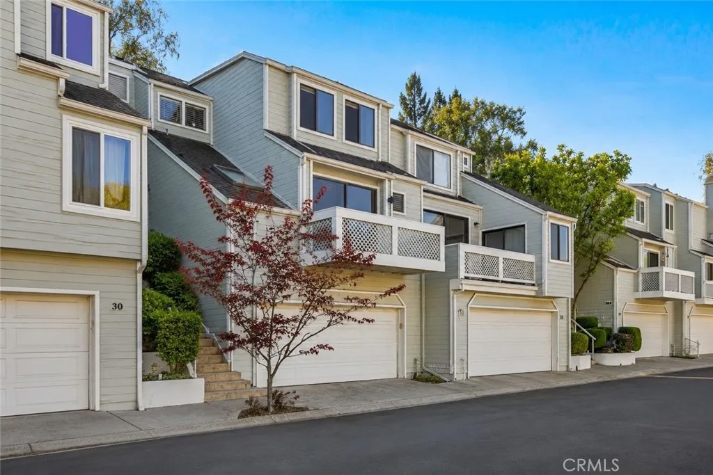 1150 W Capitol Drive 31
