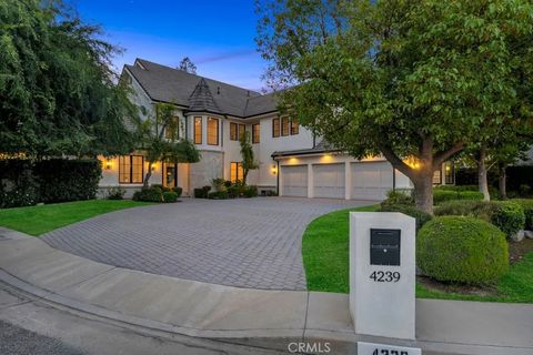 Photo of 4239 Tarzana Estates Dr, Tarzana, CA 91356 (MLS # GD26035402)