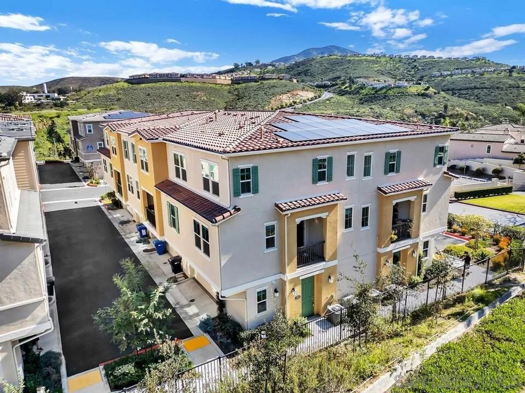 Photo of 2822 Juniper Berry St, Spring Valley, CA 91977 (MLS # 260002300)