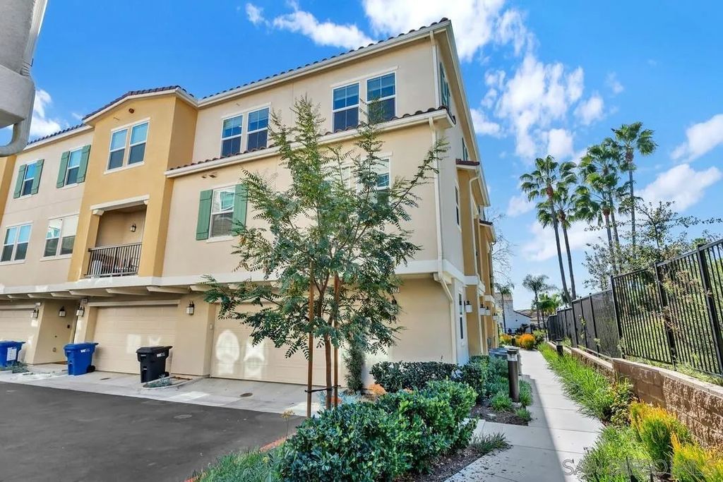 Photo of 2822 Juniper Berry St, Spring Valley, CA 91977 (MLS # 260002300)