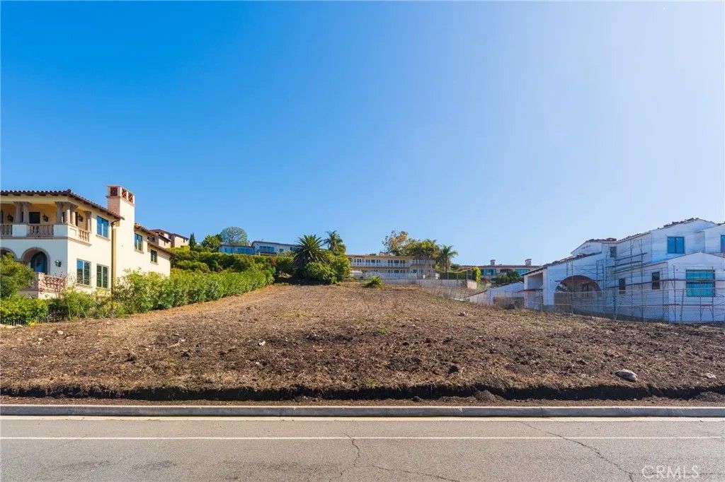Photo of 1520 Via Zurita, Palos Verdes Estates, CA 90274 (MLS # SB25251477)