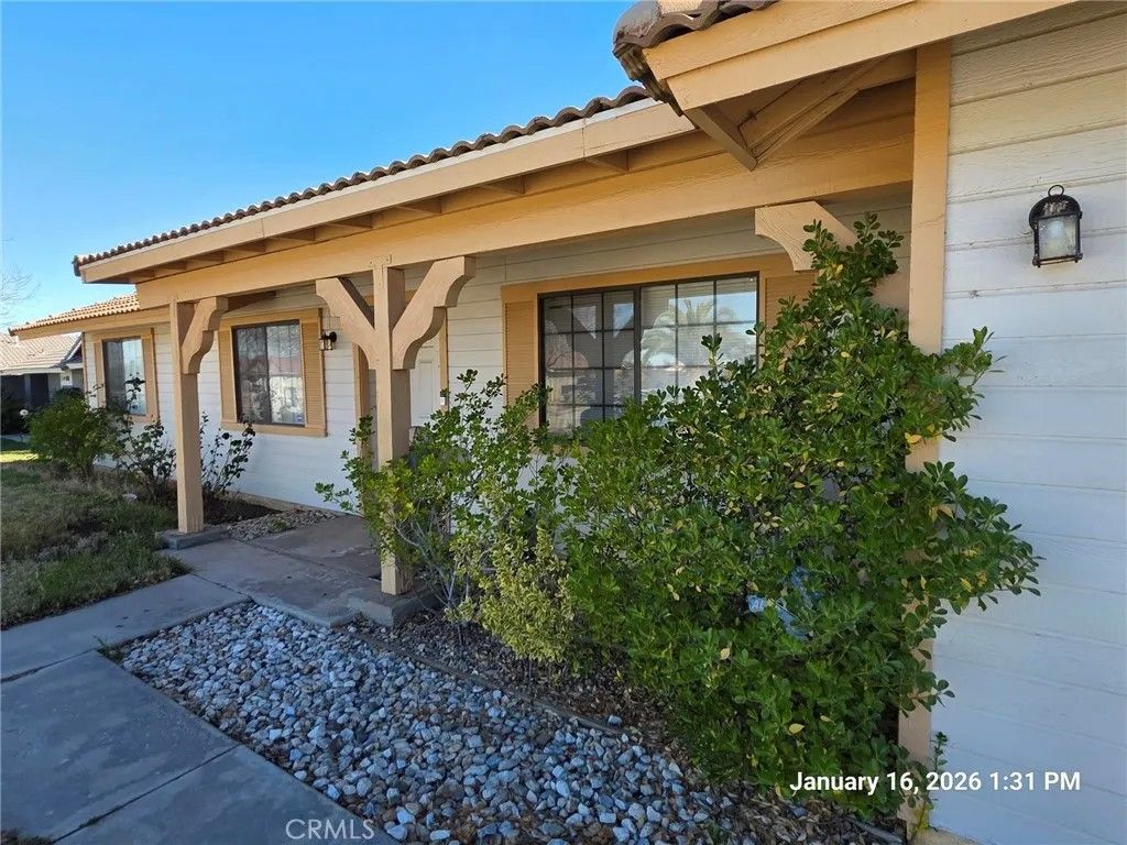 Photo of 15501 Via Bahia Street, Hesperia, CA 92345 (MLS # HD26062270)