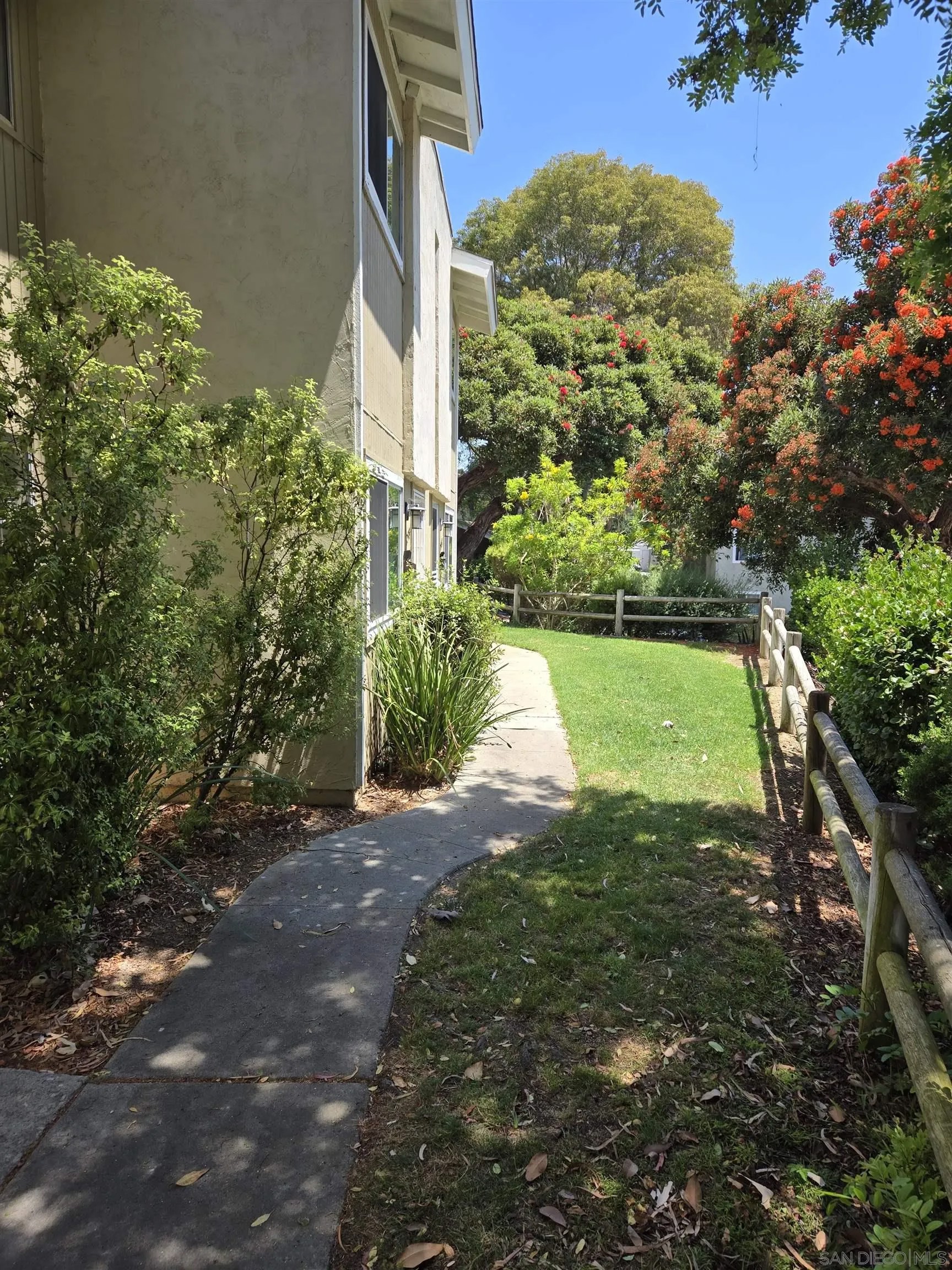 7986 Camino Jonata