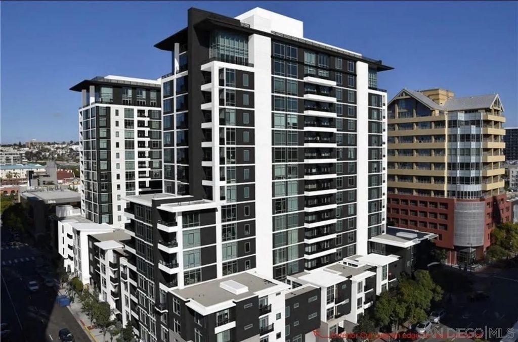 Photo of 425 W W Beech St #1002, San Diego, CA 92101 (MLS # 250040844)