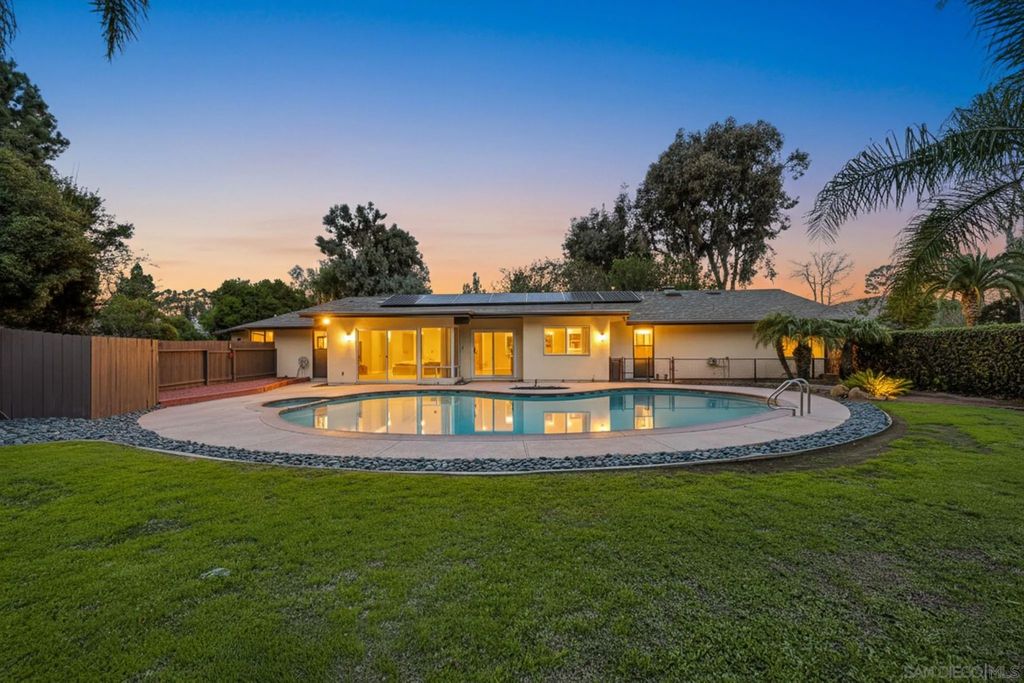 Photo of 2307 Vista Rodeo Dr, El Cajon, CA 92019 (MLS # 2601169)