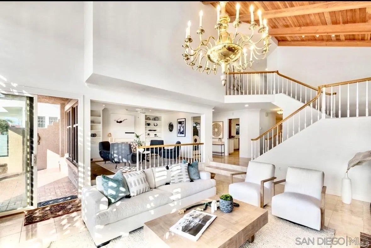 12 Buccaneer Way
