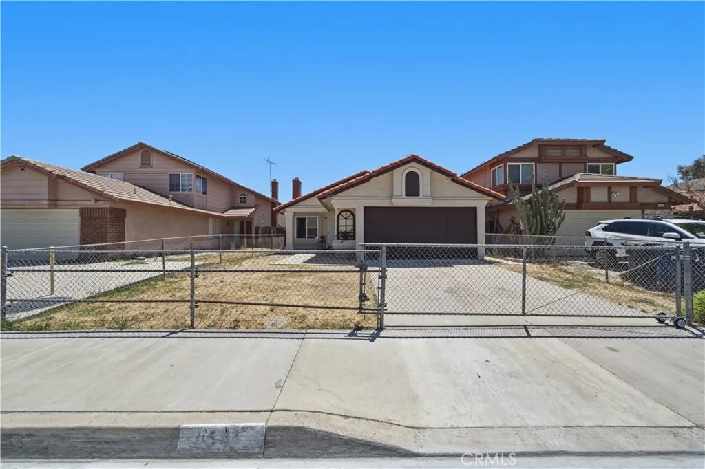 1541 Apple Creek