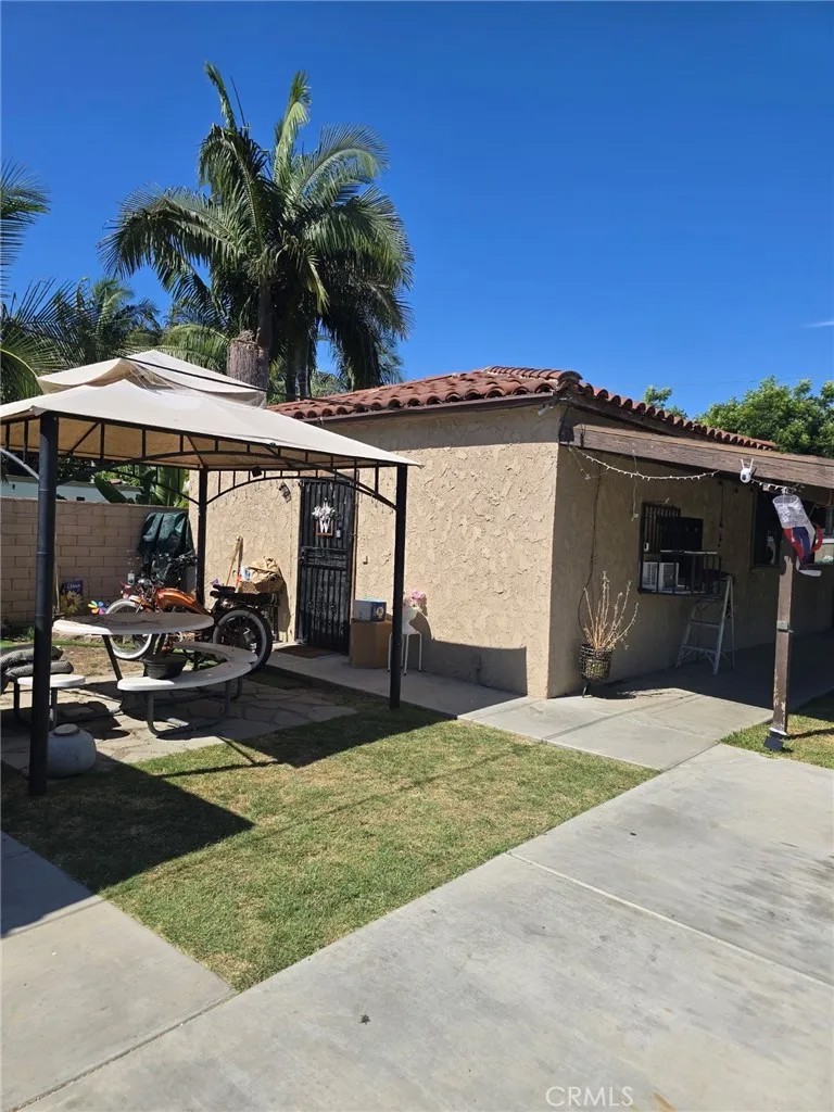 4018 Amistad Avenue