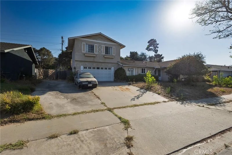 1136 Patterson