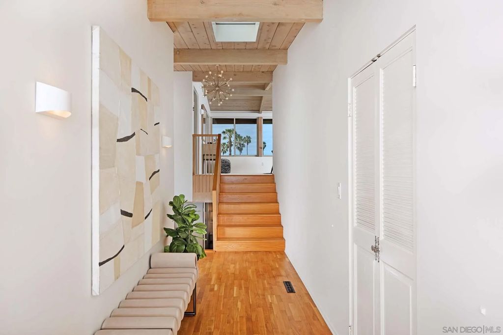 Photo of 8348 Paseo Del Ocaso, La Jolla, CA 92037 (MLS # 260005817)