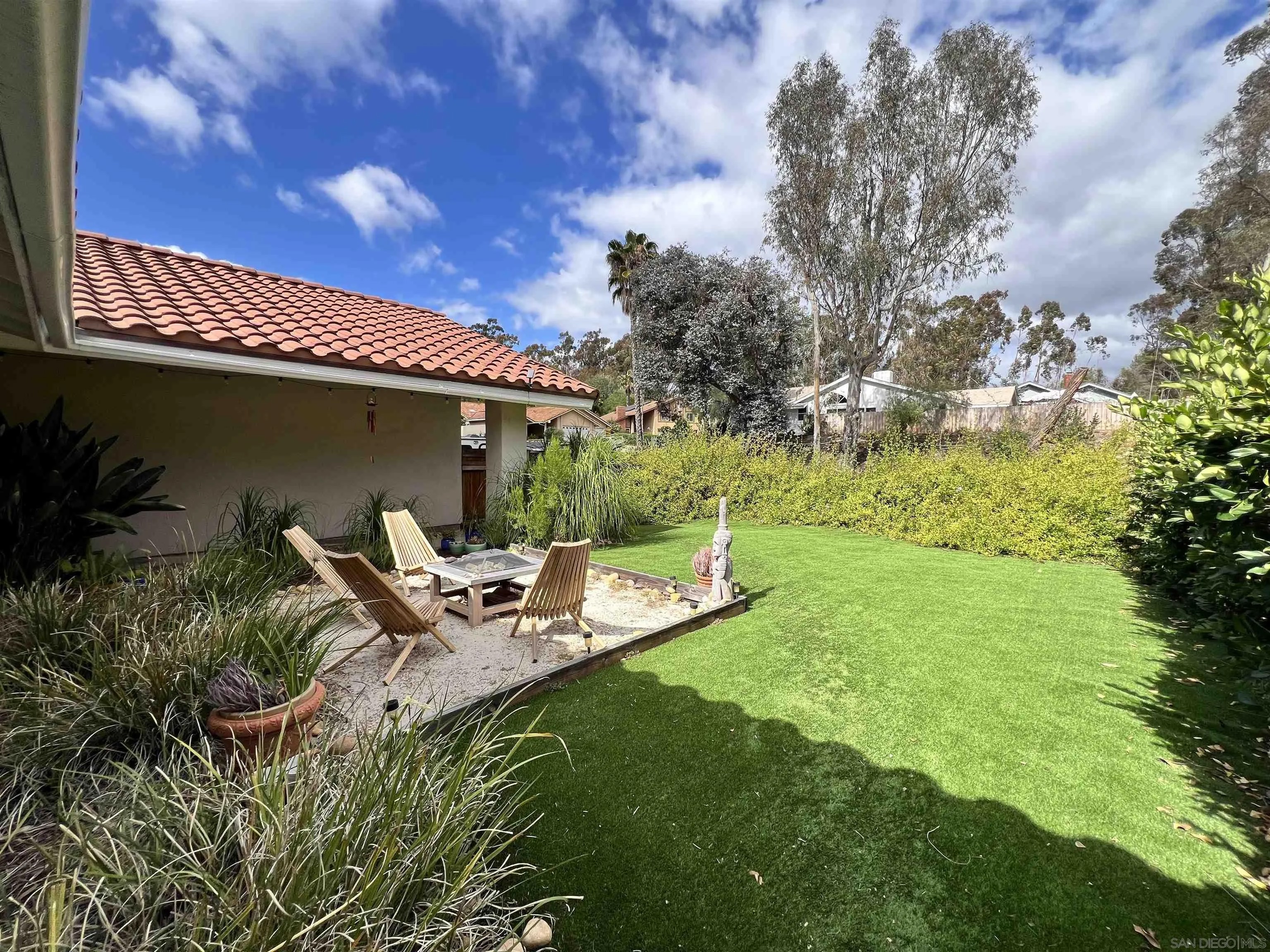 10184 Aviary Dr
