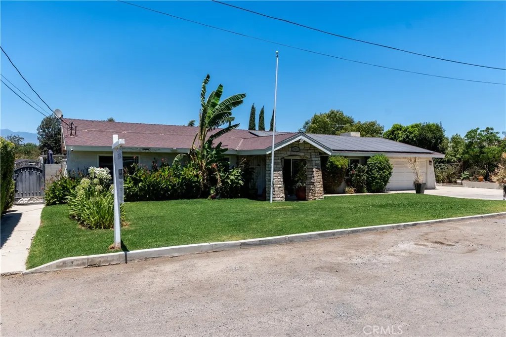 10865 Wagon Train Ln