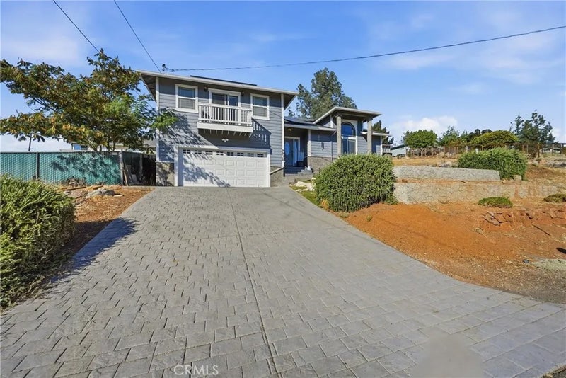 9932 Fairway Drive