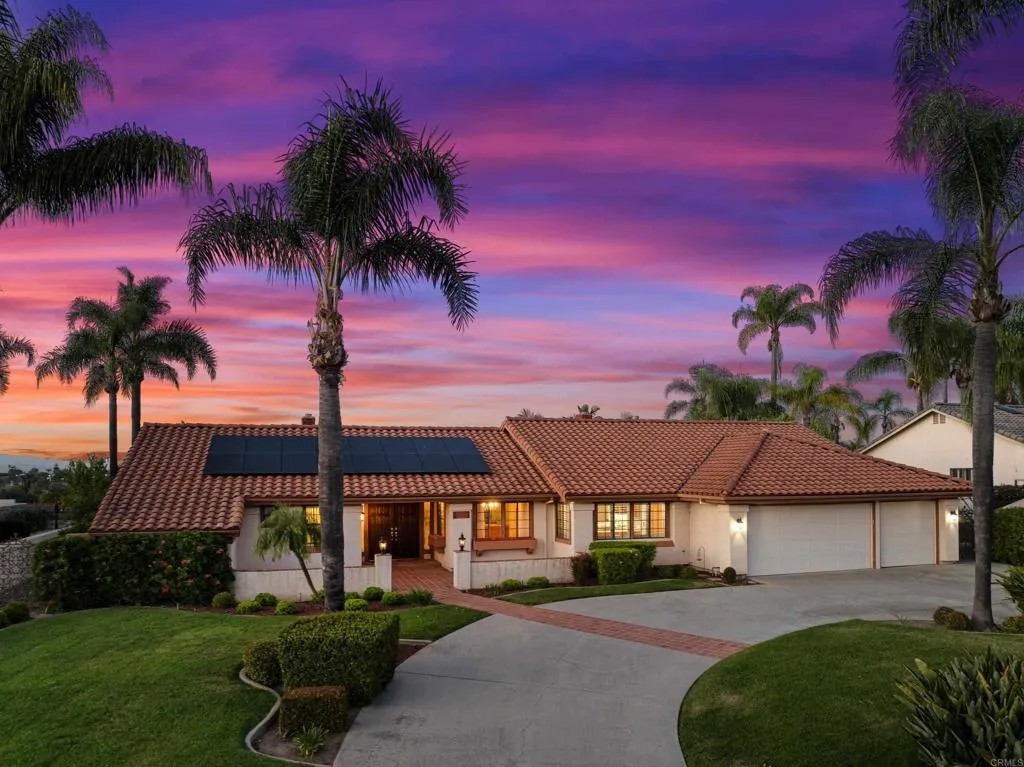 1560 Mandeville Place