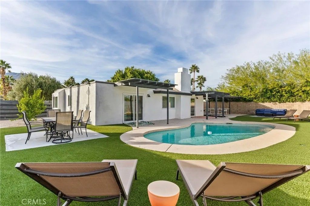 Photo of 2564 N Aurora Drive, Palm Springs, CA 92262 (MLS # TR26001569)