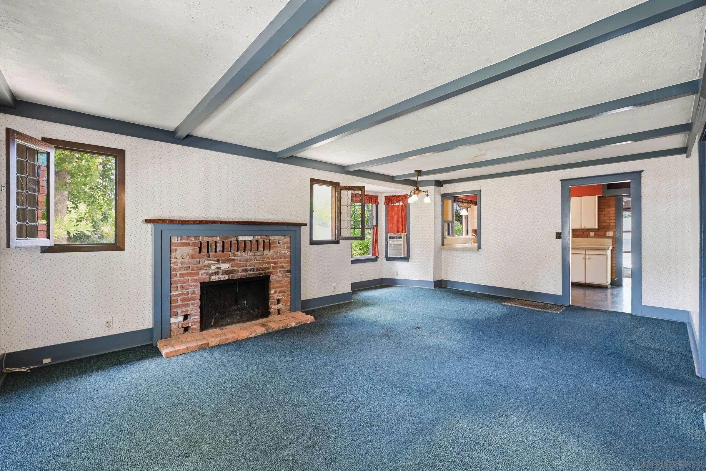 528 E 6Th Ave.