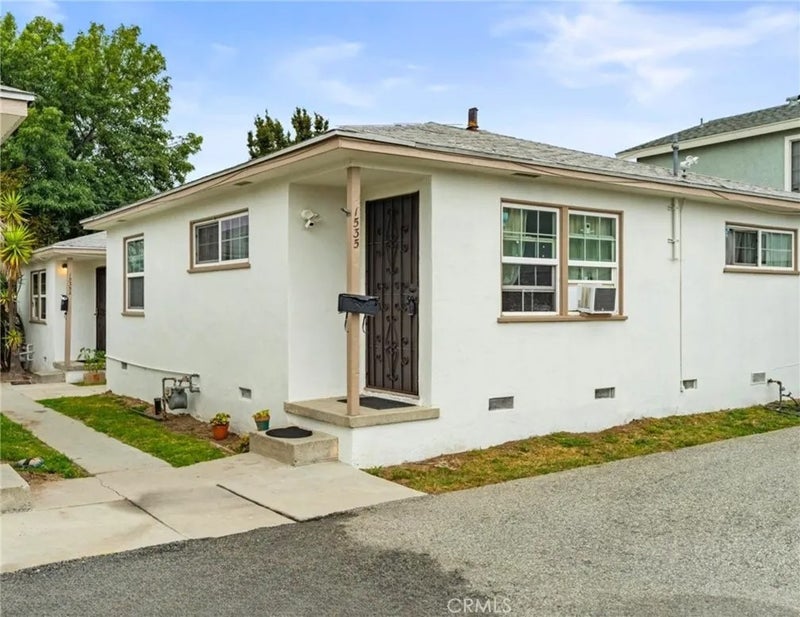 1535 W 224th Street