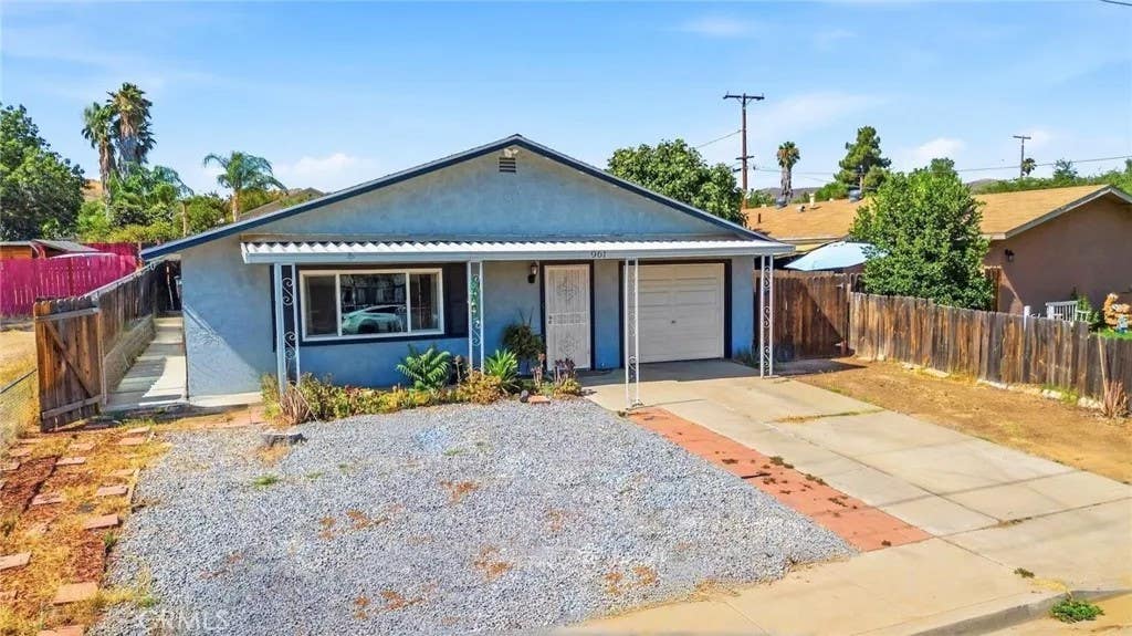 Photo of 961 Park WAY, Lake Elsinore, CA 92530 (MLS # RS26150393)